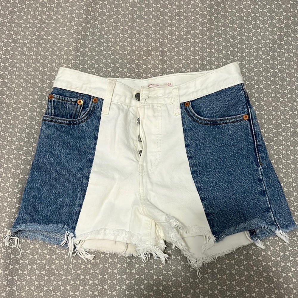 LEVIS Jean Shorts